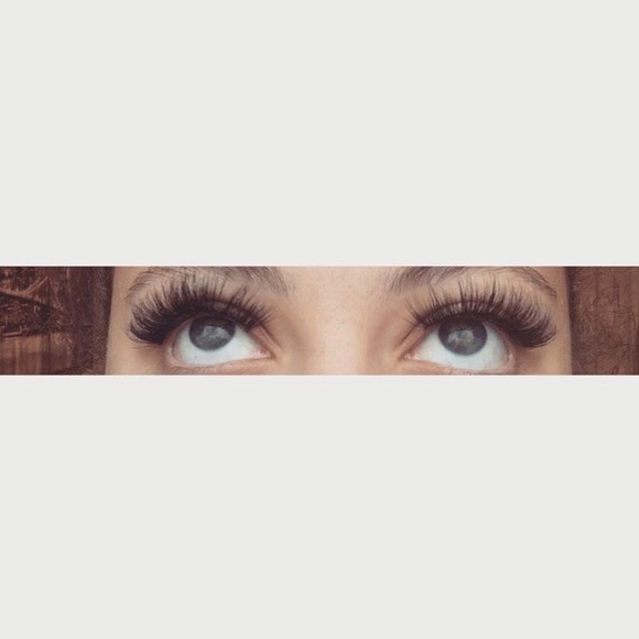 Glam - Picture 3 of 3